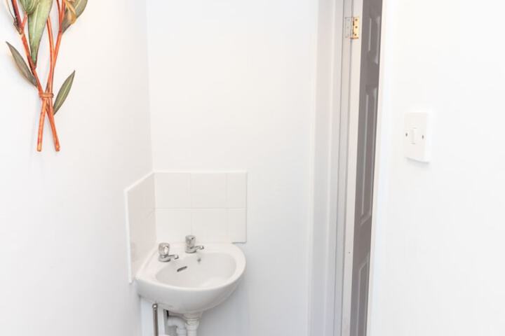 Room 54 of 77