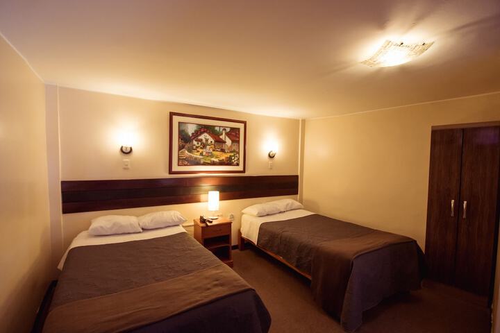 Room 8 of 36