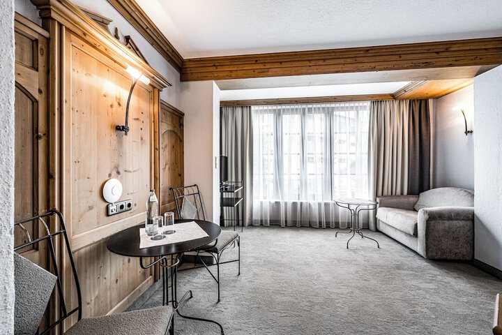 Room 22 of 65