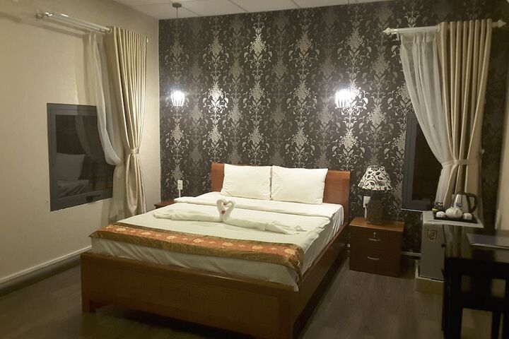 Room 4 of 146