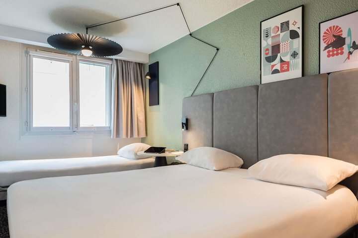 Room 7 of 31