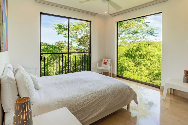 Room 25 of 167