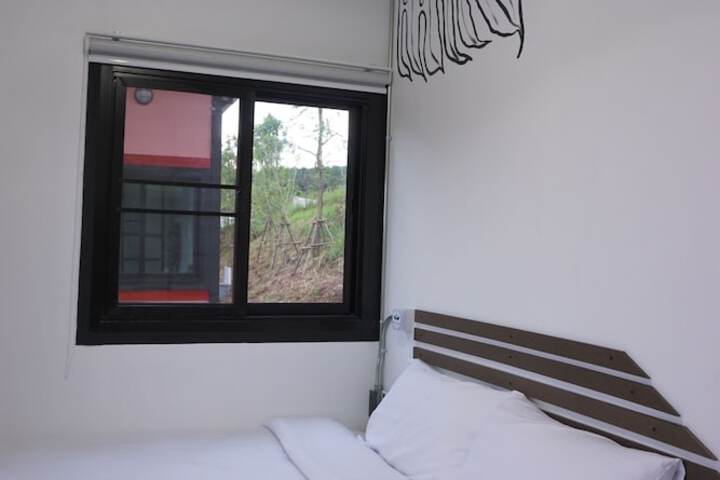 Room 9 of 62