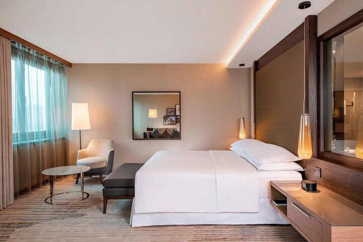 Room 44 of 256