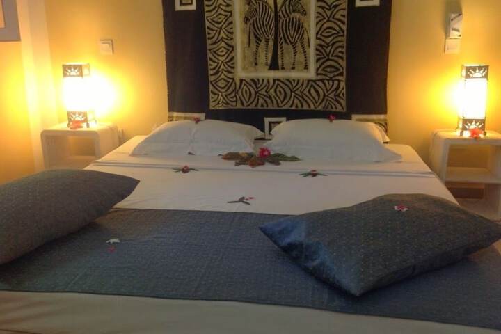 Room 5 of 30