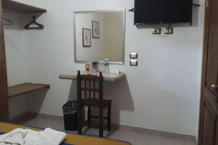 Room 99 of 142