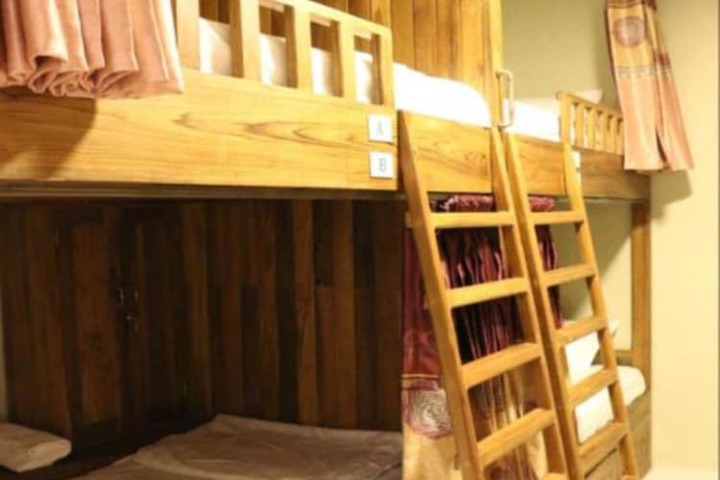 Room 5 of 17