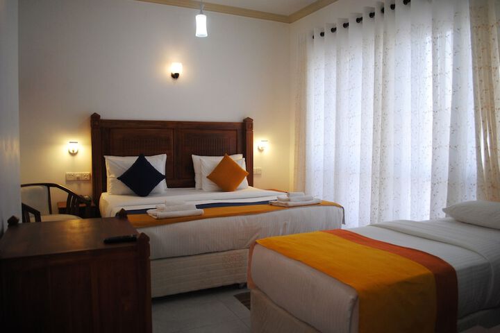 Room 4 of 65