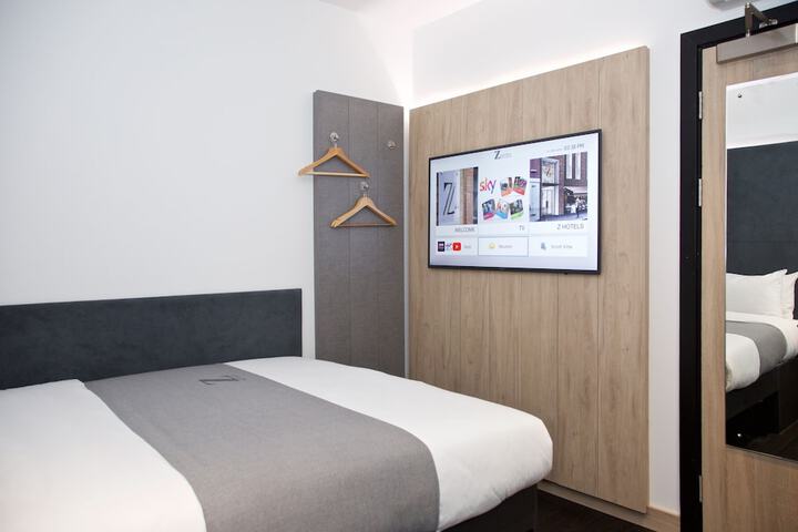 Room 18 of 50