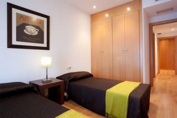Room 9 of 19