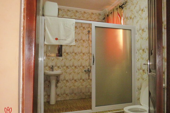 Room 100 of 119