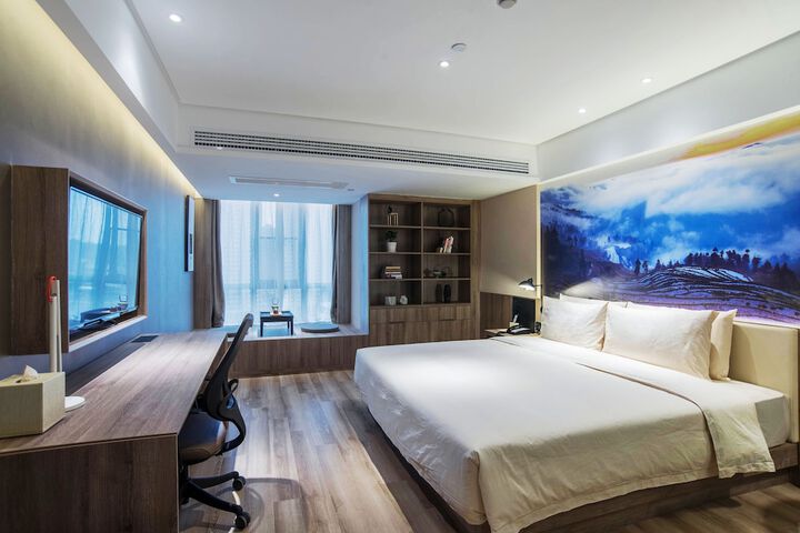 Room 16 of 68