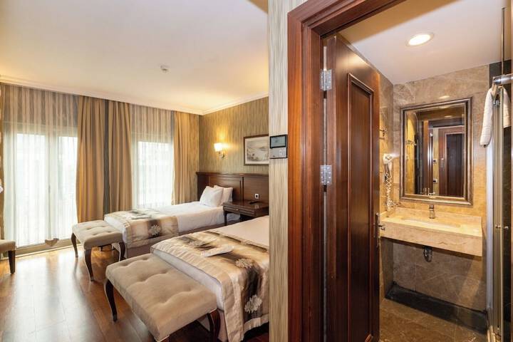 Room 4 of 40