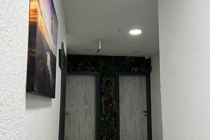 Ballroom/Hall 28 of 35