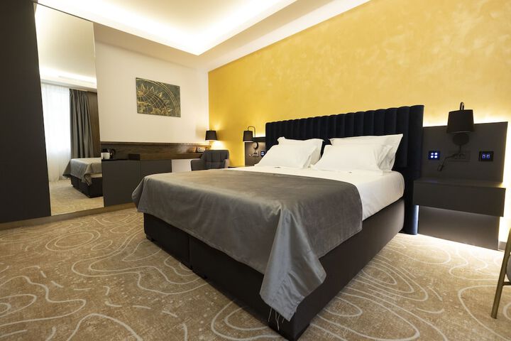 Room 15 of 57