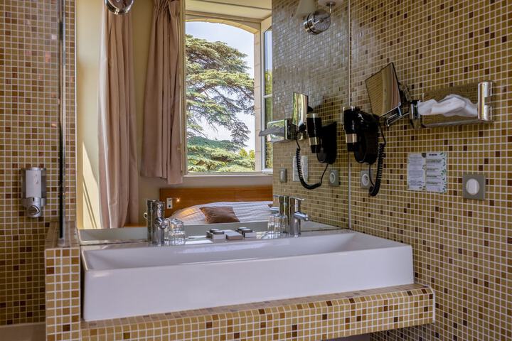 Clean Restrooms