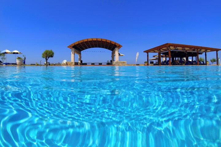 Pool 72 of 142