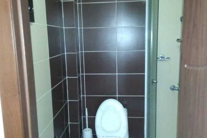 Room 13 of 20