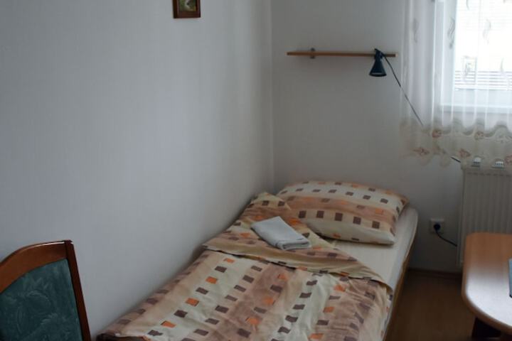 Room 13 of 41
