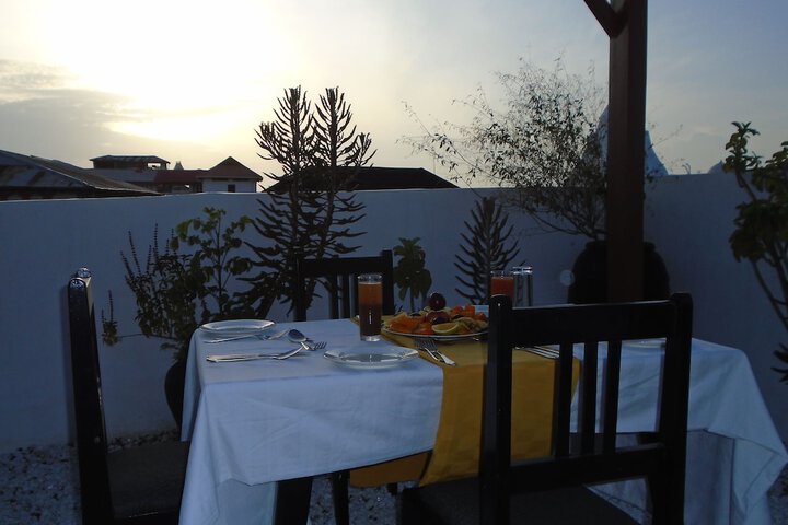 Dining 33 of 39