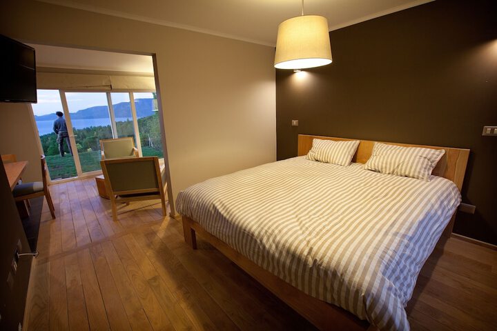 Room 4 of 27