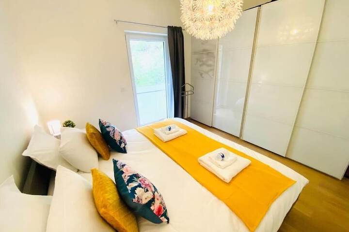 Room 10 of 22
