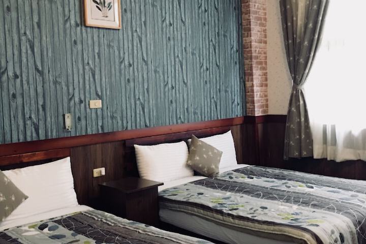 Room 12 of 49