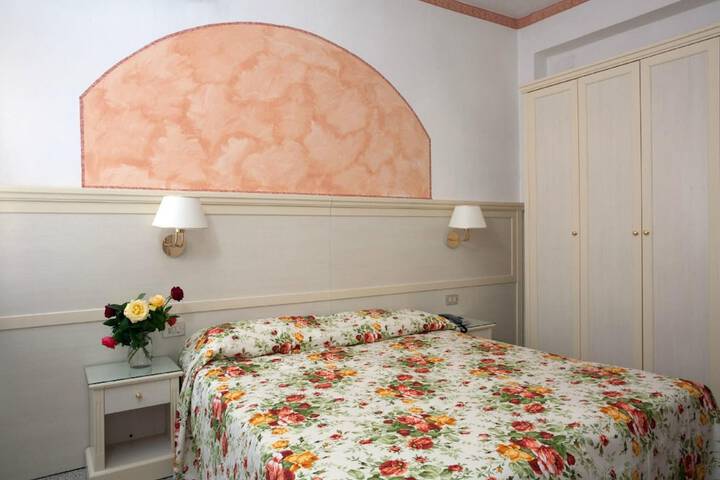 Room 4 of 47