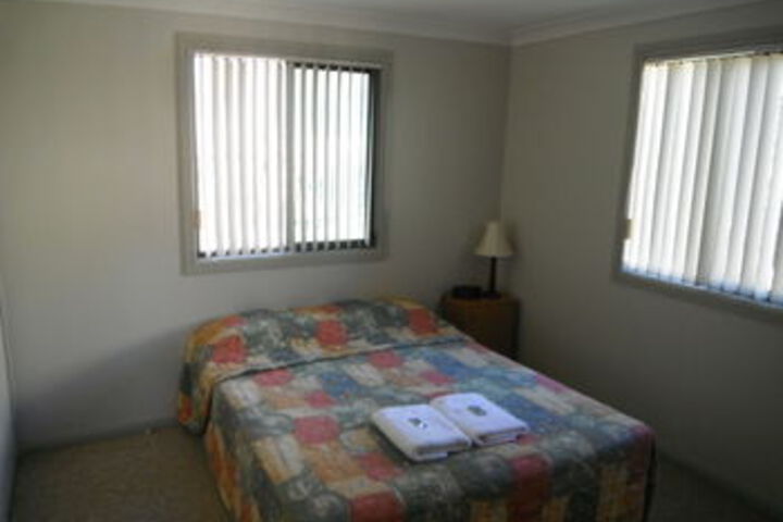 Room 2 of 6
