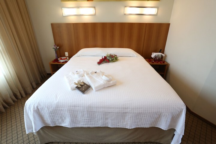 Room 14 of 100