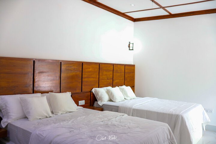 Room 4 of 36