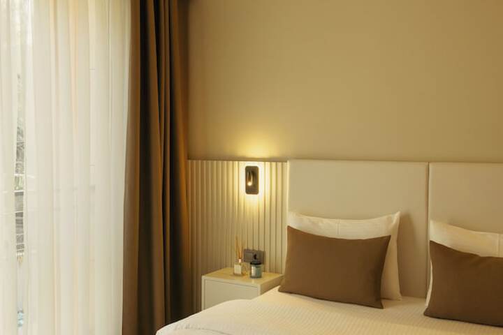 Room 13 of 43