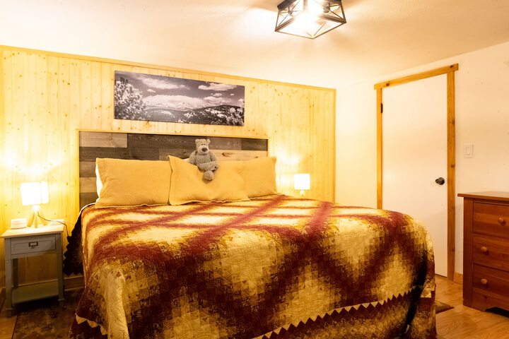 Room 32 of 156