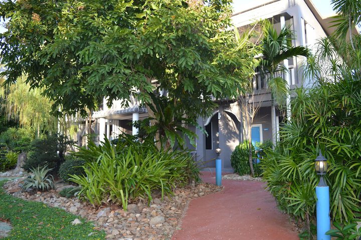 Hotel Exterior 58 of 59