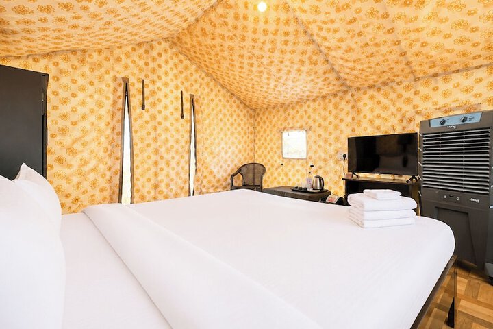 Room 9 of 28