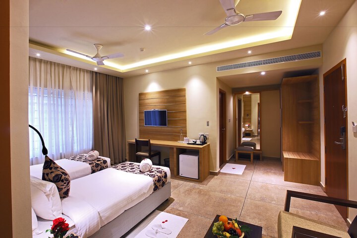 Room 10 of 36
