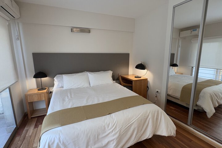 Room 9 of 33