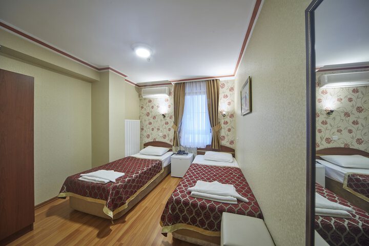 Room 11 of 42