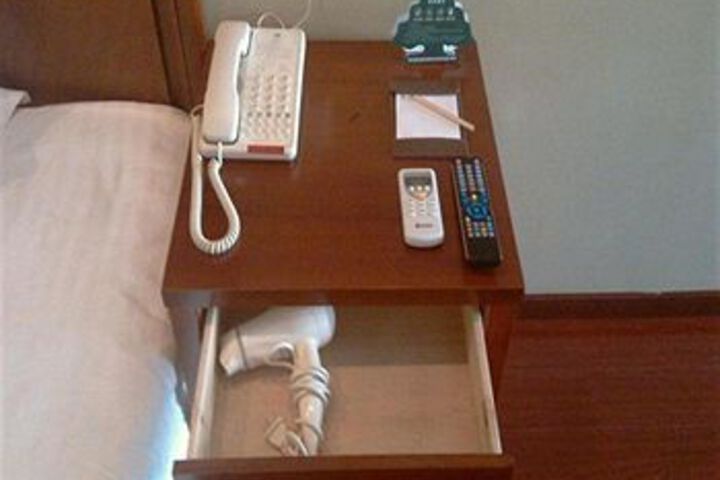 Room 20 of 27