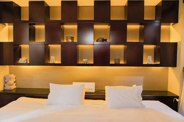 Room 93 of 257