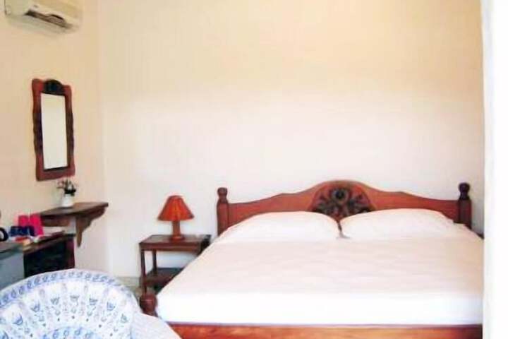Room 2 of 56