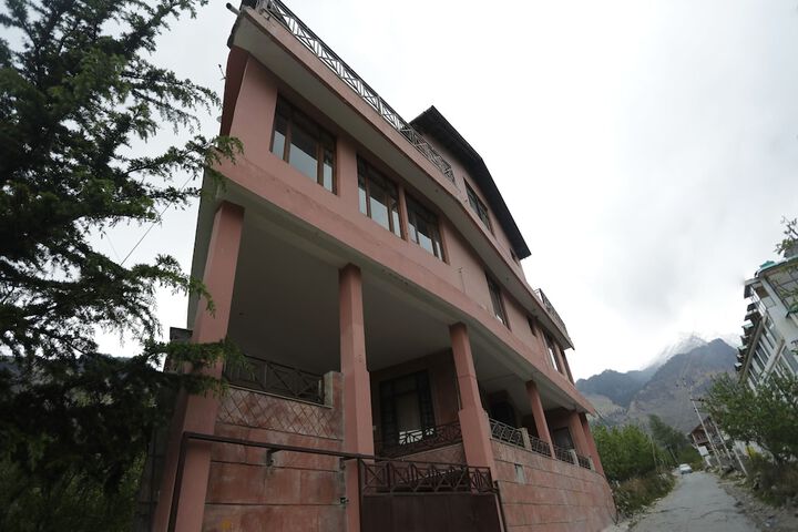 OYO 14321 HOME STUDIO MOUNT VIEW ROHTANG