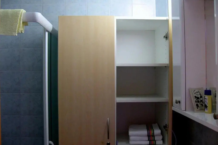 Room 2 of 15