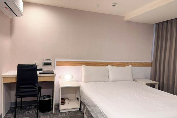 Room 34 of 60