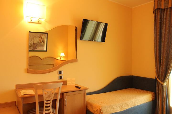 Room 11 of 57