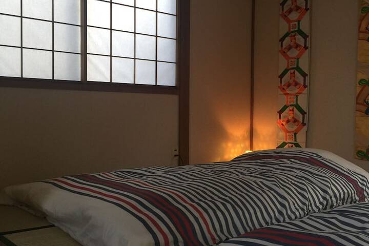 Room 3 of 8