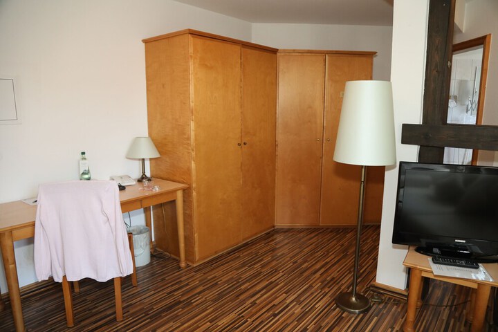 Room 23 of 60