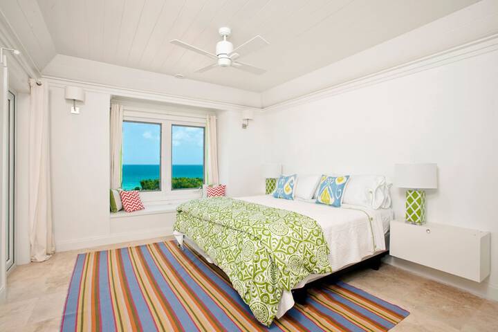 Room 3 of 40