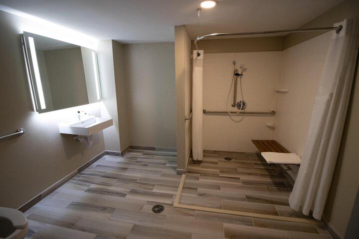 Double Accessible