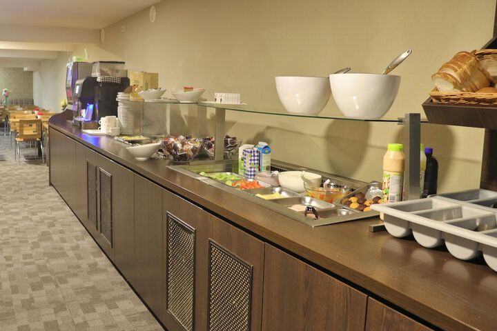 Breakfast/Coffee Service 44 of 48